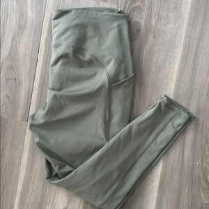 Danskin Olive Women's Leggings size large with side pockets